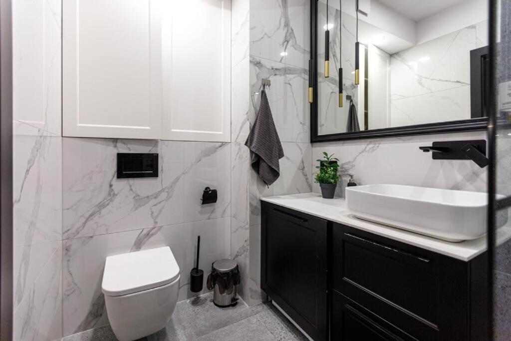 Golden Apartments Wroclaw - Great Location - Cozy And Bright&Janapawla19 エクステリア 写真